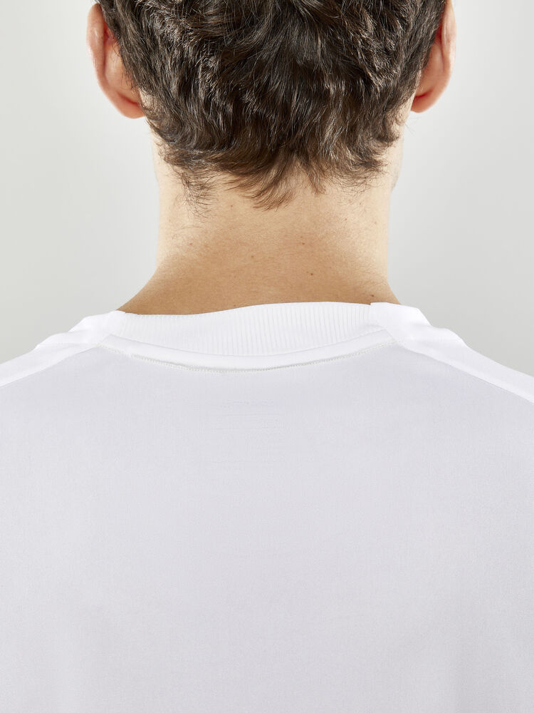 1910142-900000_Evolve20Tee20M_Closeup6