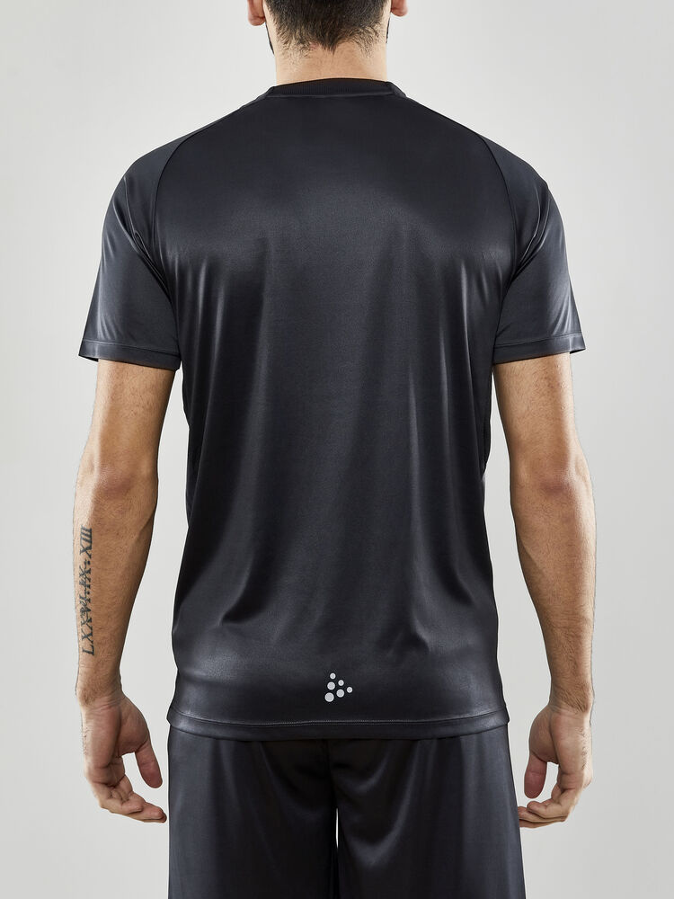 1910142-995000_Evolve20Tee20M_Closeup3