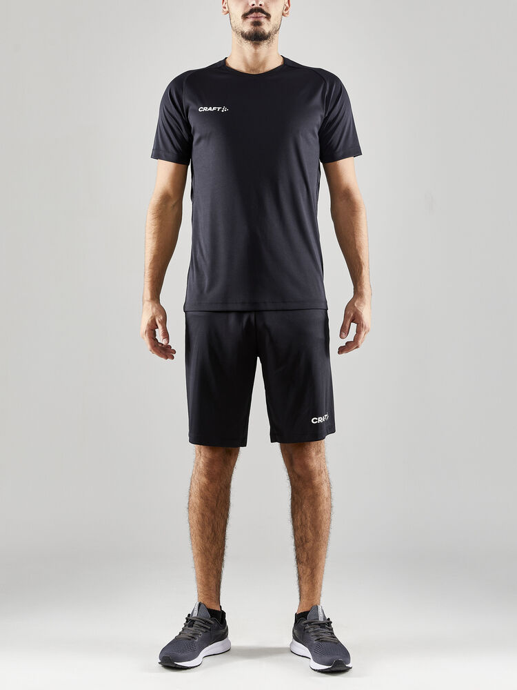 1910142-999000_Evolve20Tee20M_Closeup4