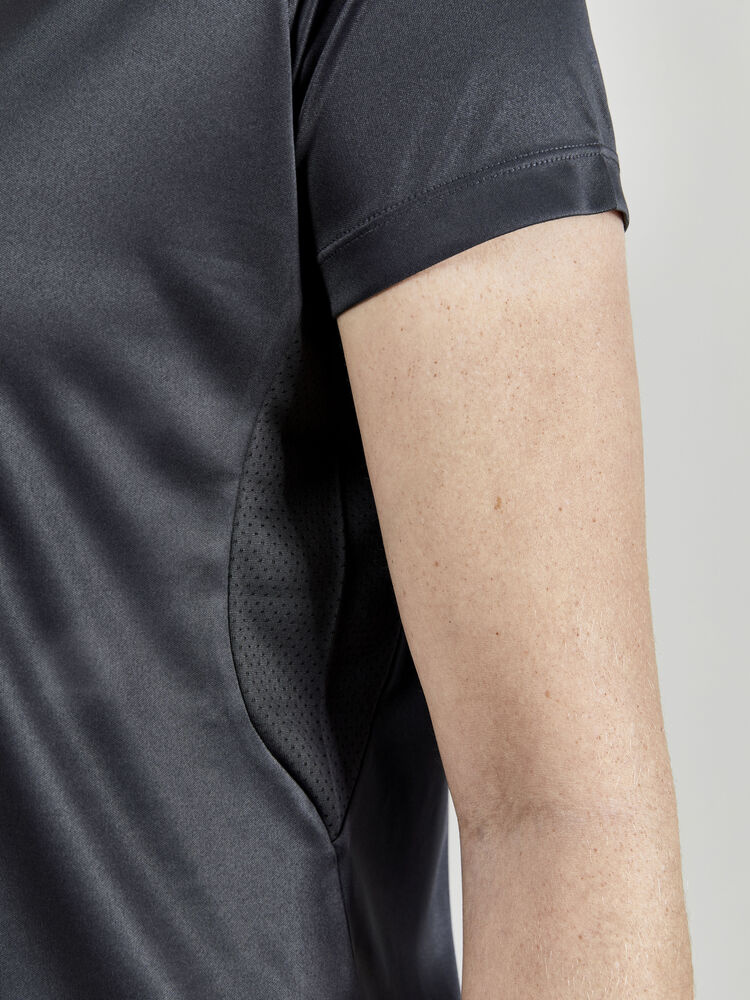 1910143-995000_Evolve20Tee20W_Closeup4