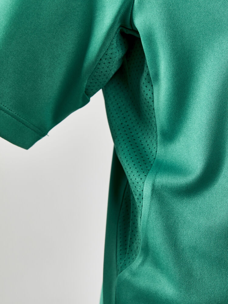 1910144-651000_Evolve20Tee20JR_Closeup5