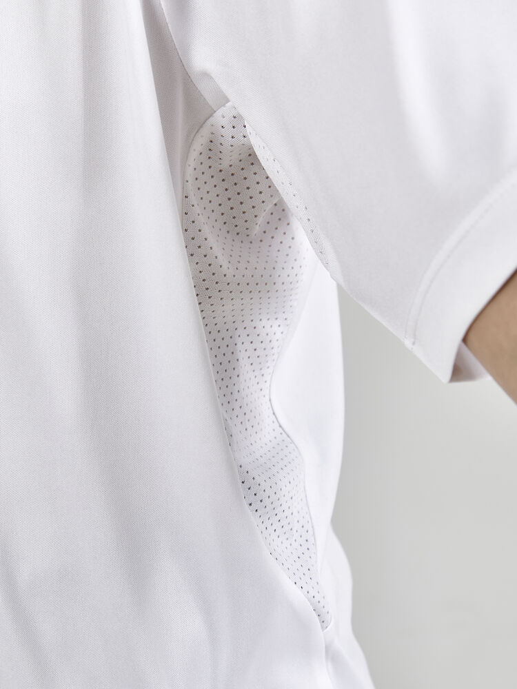 1910144-900000_Evolve20Tee20JR_Closeup5