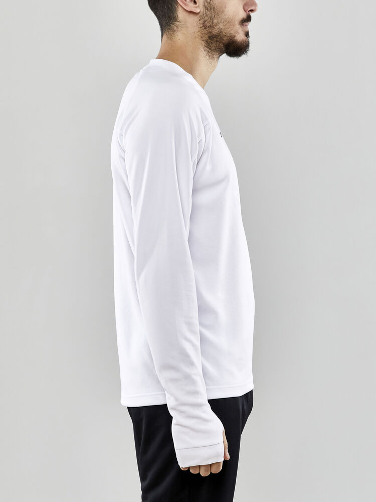 1910160-900000_Evolve20Crew20Neck20M_Closeup2