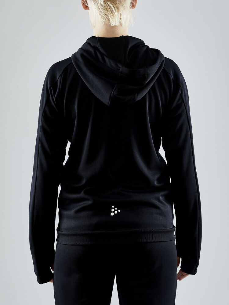 1910161-999000_Evolve20Crew20Neck20W_Closeup3