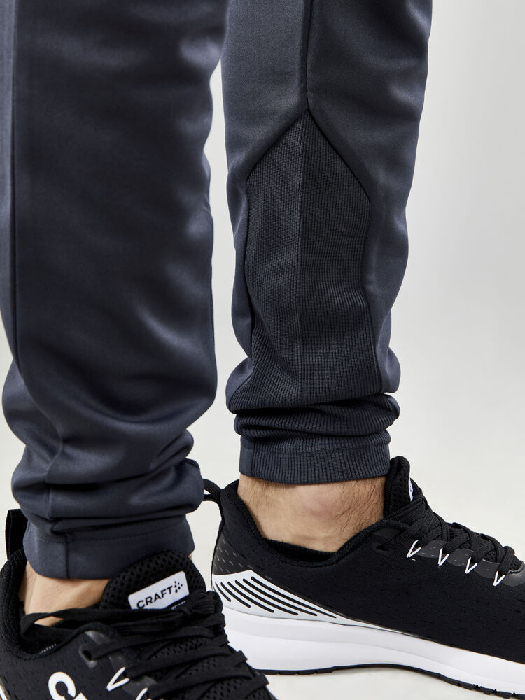 1910166-995000_Evolve20Slim20Pants20M_Closeup6