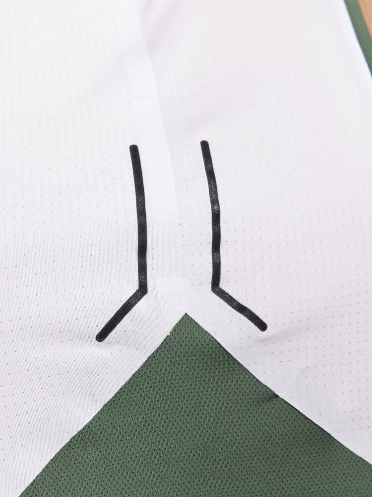 1910417-687932_PRO20Hypervent20Singlet20M_Closeup3