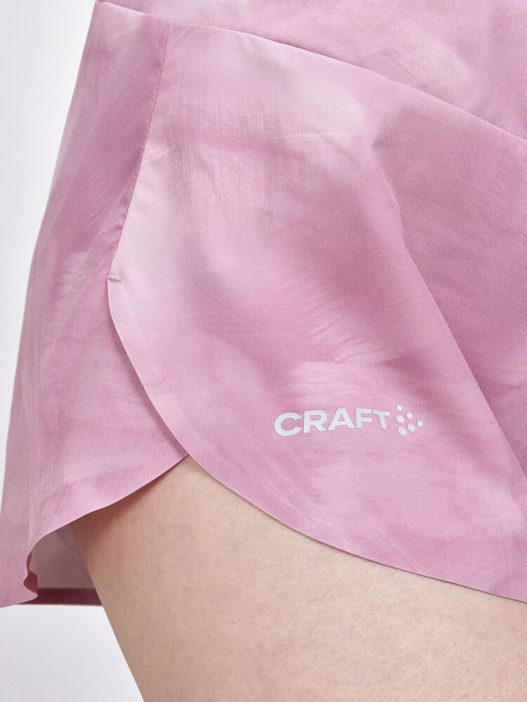 1910430-743007_PRO20Hypervent20Split20Shorts20W_Closeup4