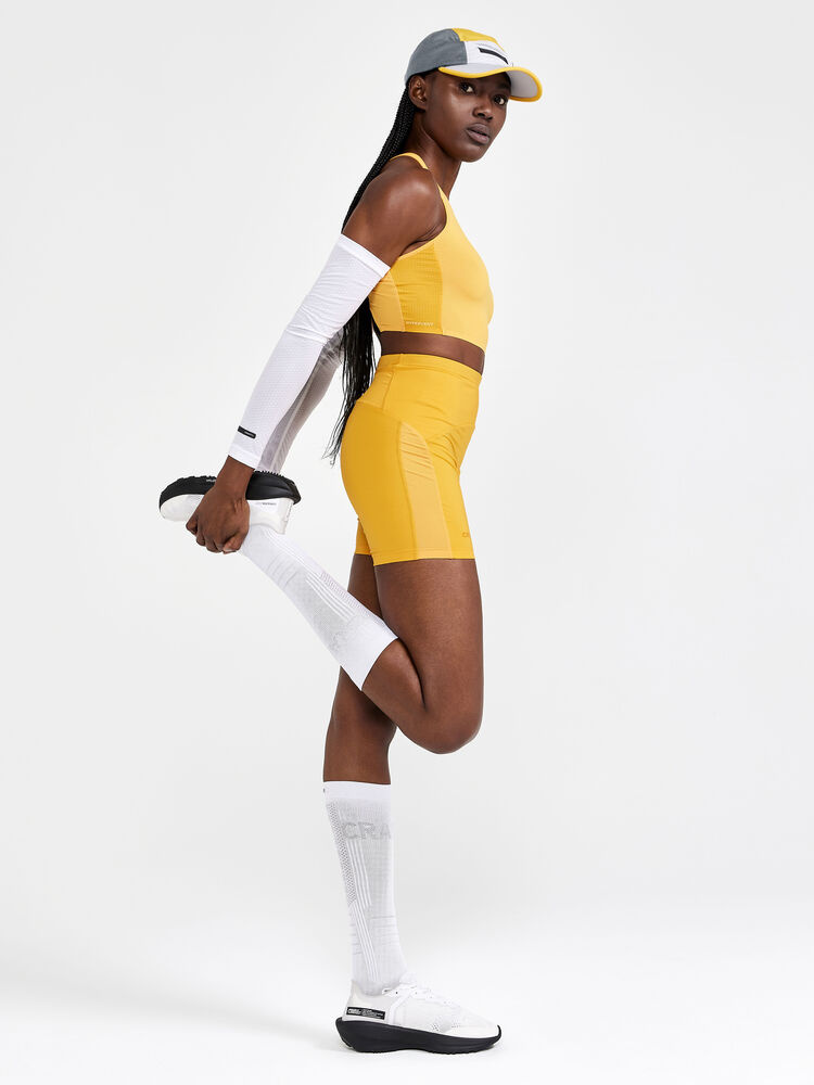 1910432-543000_PRO20Hypervent20Cropped20Top20W_Closeup5