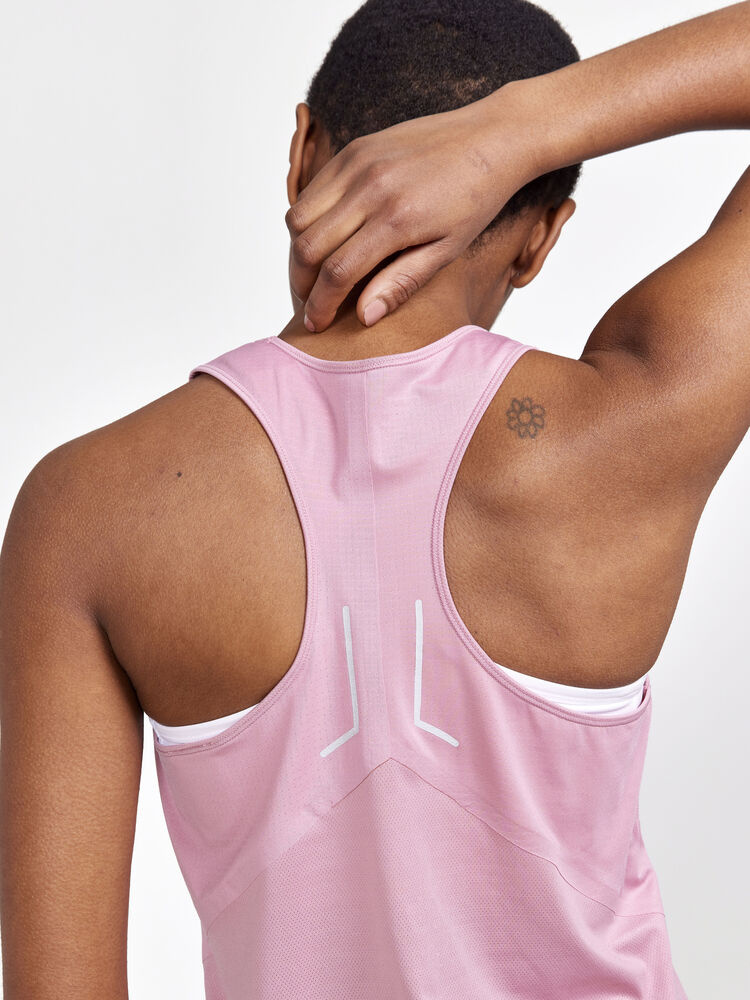 1910435-743000_PRO20Hypervent20Singlet20W_Closeup3