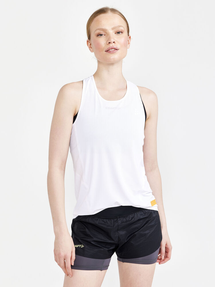 1910435-900000_PRO20Hypervent20Singlet20W_Closeup1