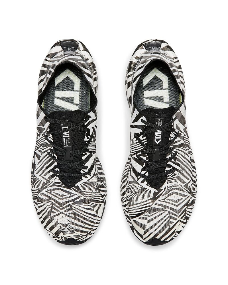 1910454-013000_65-2020CTM20Ultra20Carbon20W_Closeup3