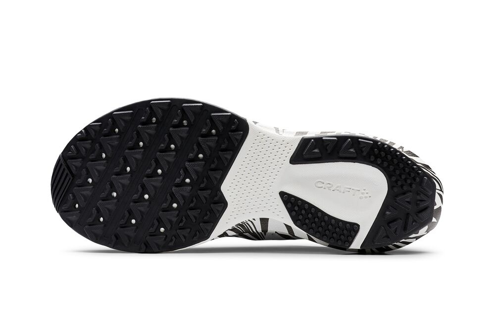 1910454-013000_CTM20Ultra20Carbon20W_Closeup4