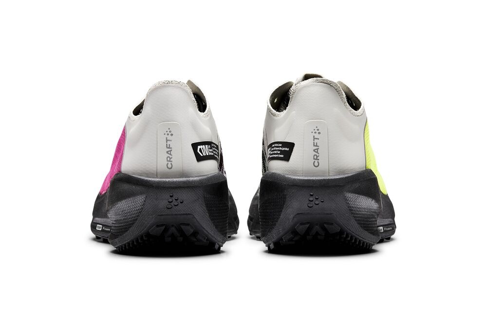 1910454-503738_CTM20Ultra20Carbon20W_Closeup2