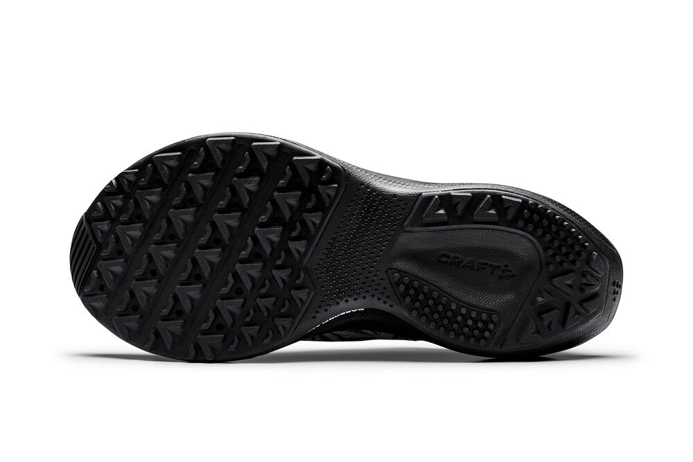 1910454-503738_CTM20Ultra20Carbon20W_Closeup4