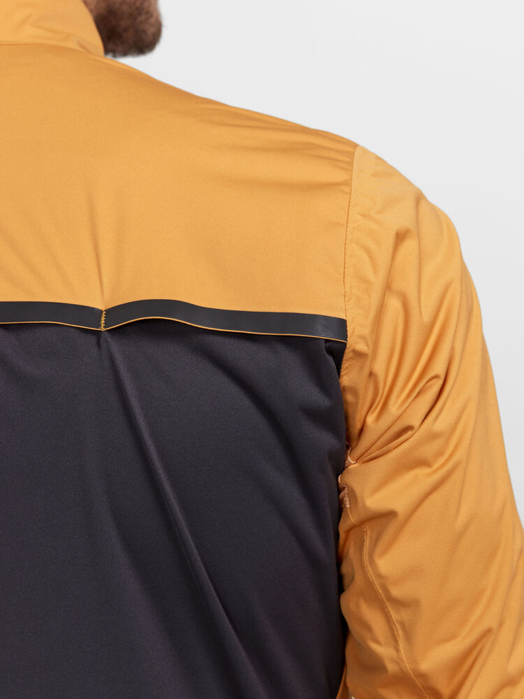 1910525-574992_Adv20Endur20Hydro20Jacket20M_Closeup3