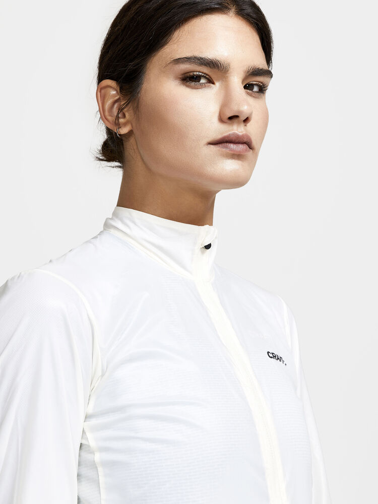 1910547-904000_Pro20Nano20Wind20Jacket20W_Closeup6