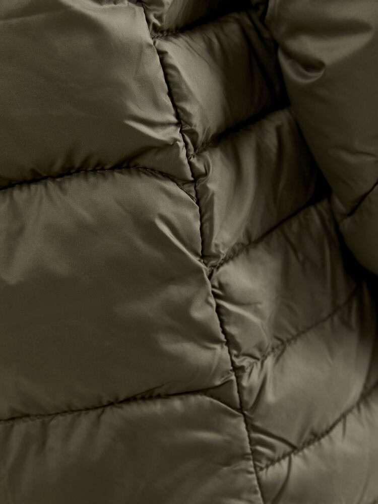 1910893-664000_CORE20Explore20Isolate20Jacket20Jr_Closeup4