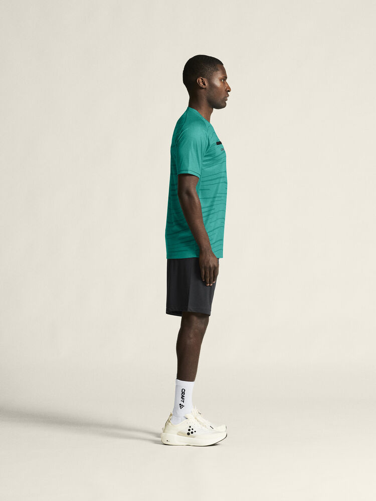 1910953-659000_Evolve20Referee20Jersey20M_closeup2