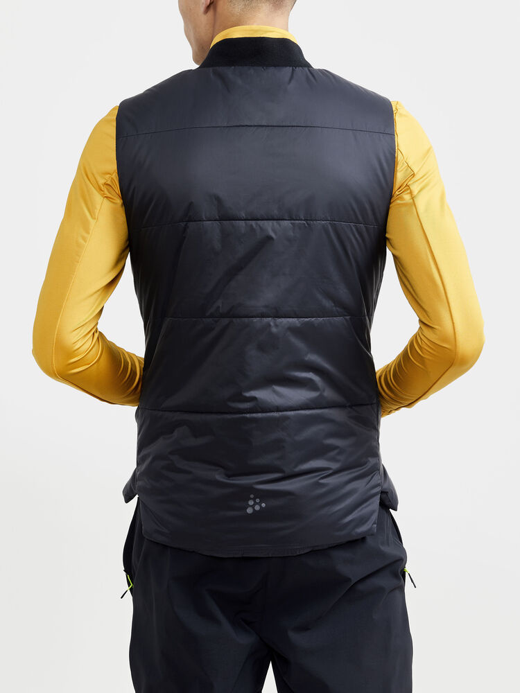 1910986-999000_CORE20Light20Padded20Vest20M_Closeup2