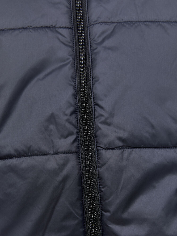1910986-999000_CORE20Light20Padded20Vest20M_Closeup5