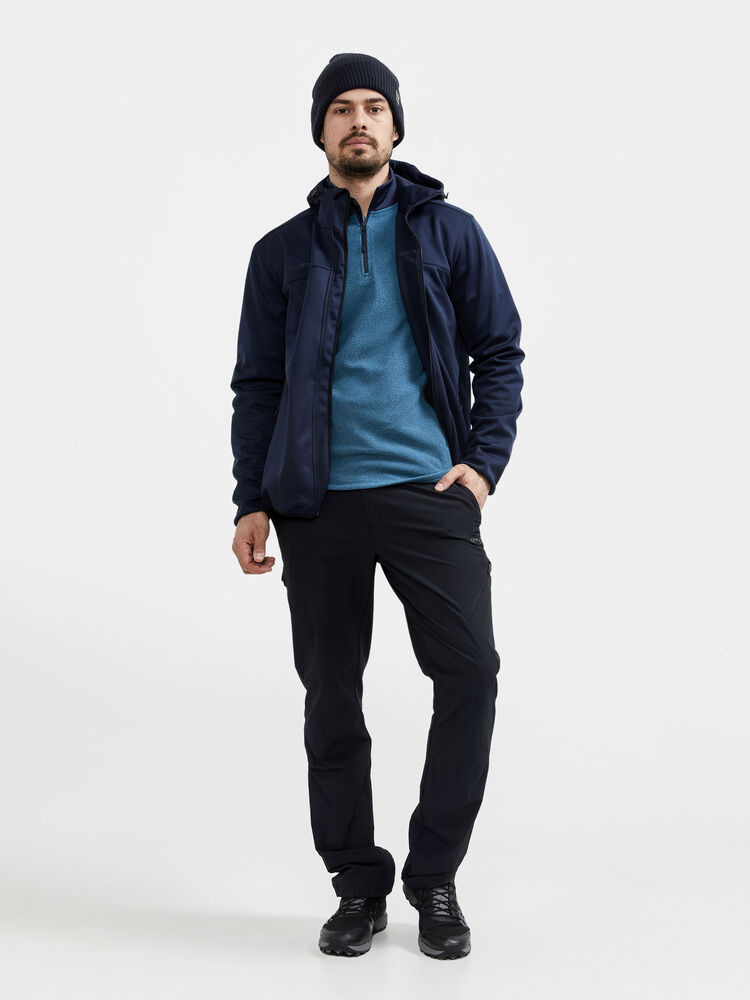 1910992-396000_ADV20Explore20Soft20Shell20Jacket20M_Closeup5
