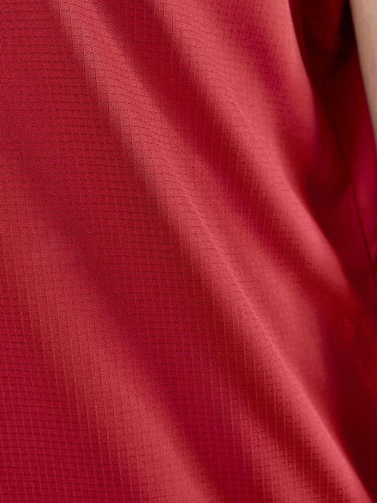 1911104-430000_Progress20Basket20Singlet20W_Closeup5