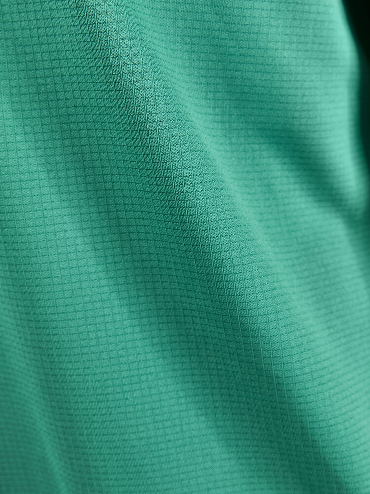 1911104-651000_Progress20Basket20Singlet20W_Closeup4