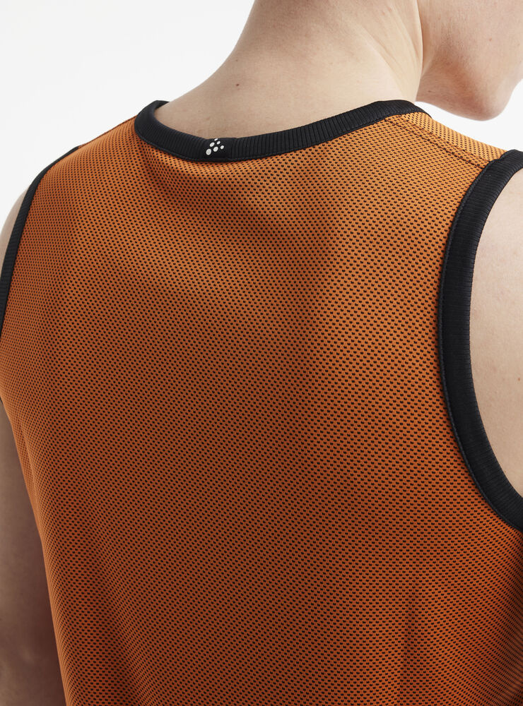 1911109-575999_Progress20Reversible20Basket20Singlet20M_Closeup3