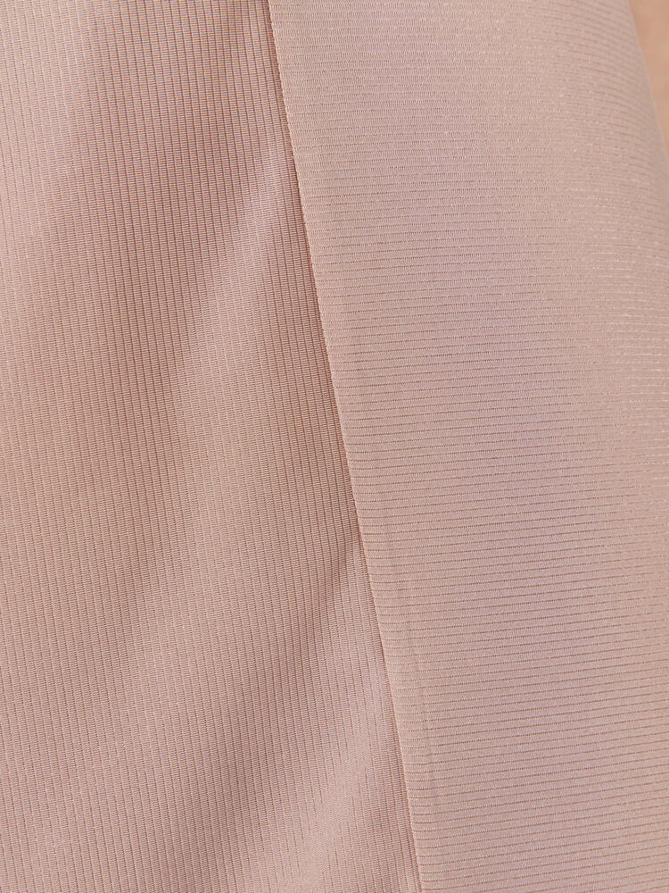 1911242-224000_Core20Essence20SS20Tee20W_Closeup5