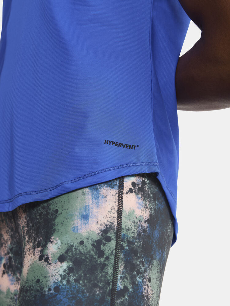 1911242-359000_Core20Essence20SS20Tee20W_closeup4