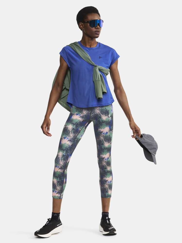 1911242-359000_Core20Essence20SS20Tee20W_closeup5