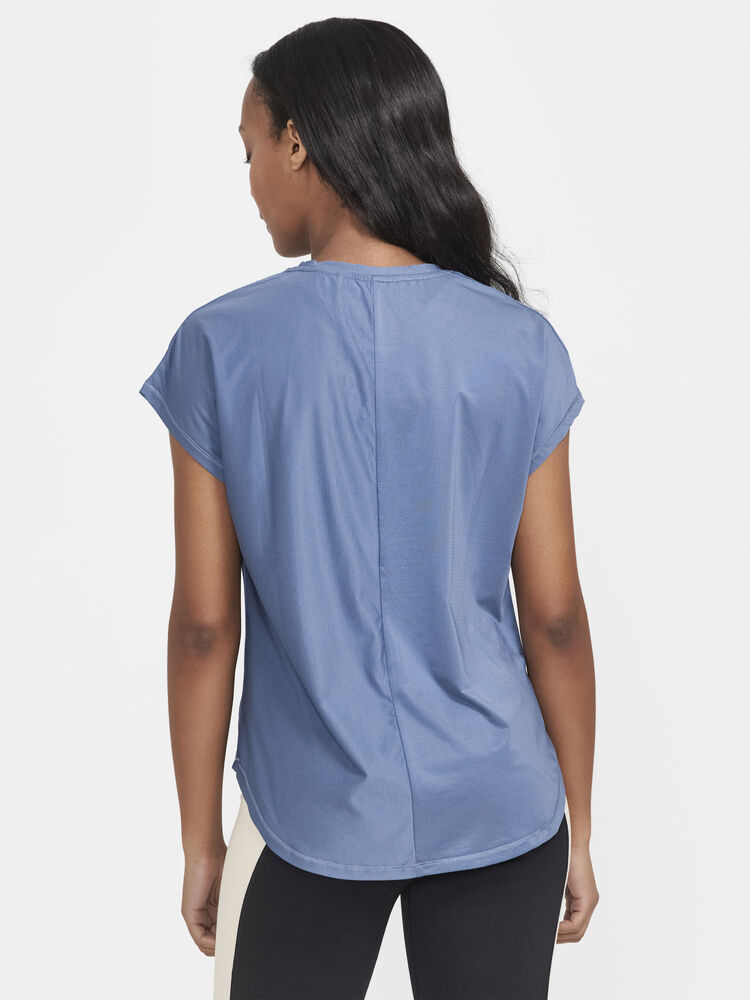 1911242-362000_Core20Essence20SS20Tee20W_Closeup2