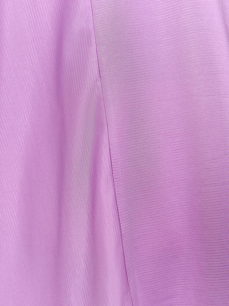 1911242-724000_Core20Essence20SS20Tee20W_Closeup3