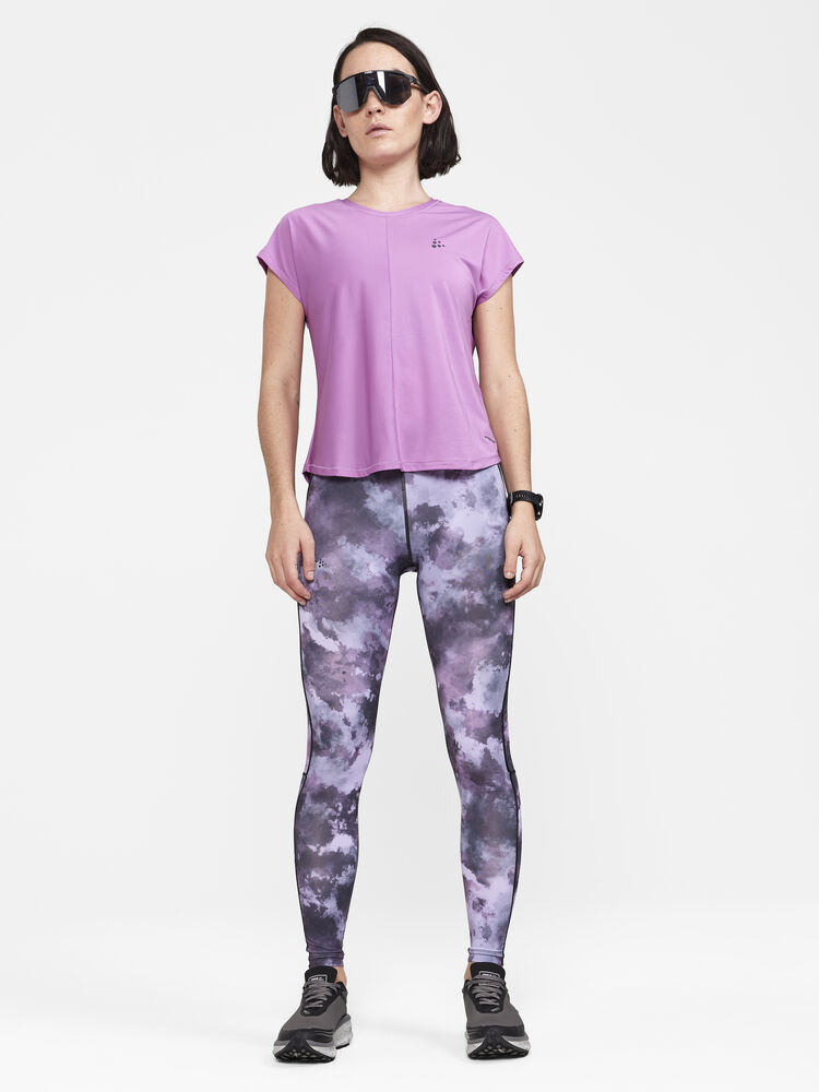 1911242-724000_Core20Essence20SS20Tee20W_Closeup4