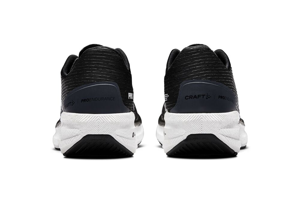 1912183-999900_PRO20Endur20Distance20M_Closeup2