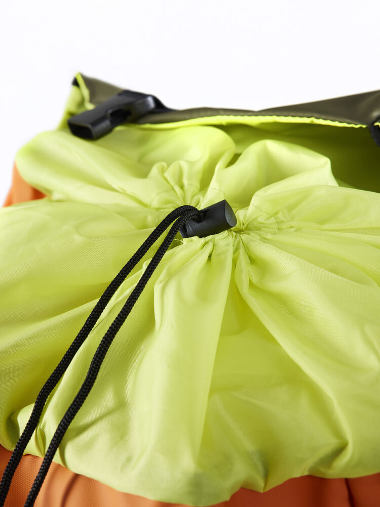 1912510-580000_Adv20Entity20Travel20Backpack204020L_Closeup2