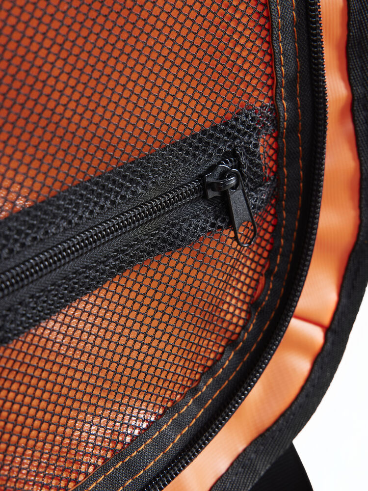 1912511-580000_Adv20Entity20Duffel207020L_Closeup3