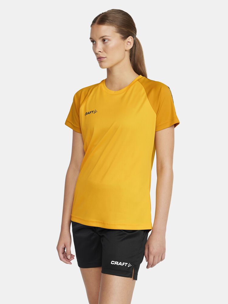1912726-552511_Squad202.020Contrast20Jersey20W_Closeup1