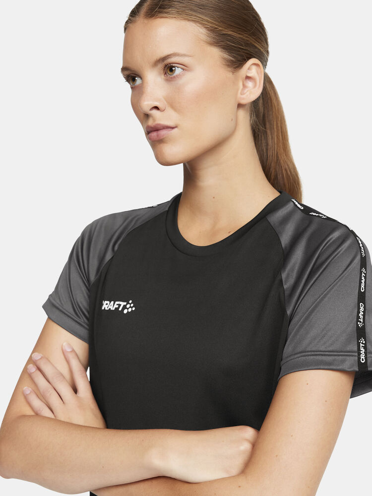 1912726-999985_Squad202.020Contrast20Jersey20W_Closeup4