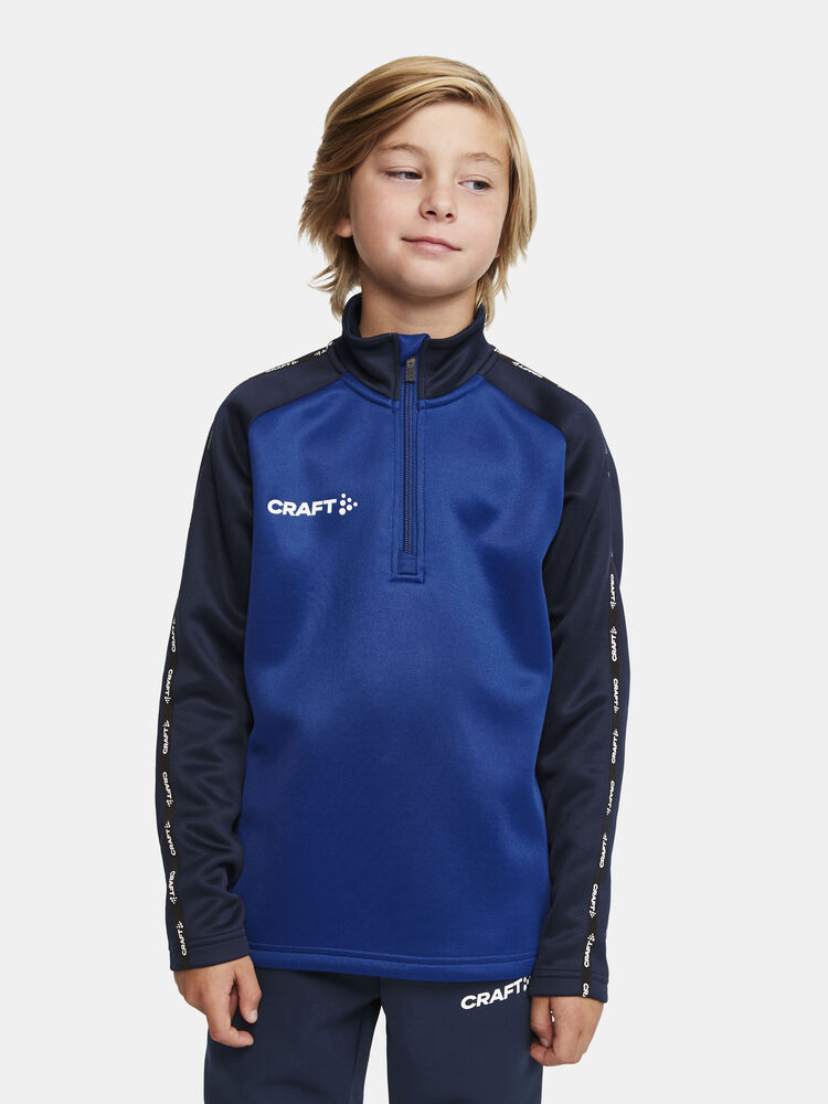 1912733-346390_Squad202.020Half20Zip20Jr_Closeup1