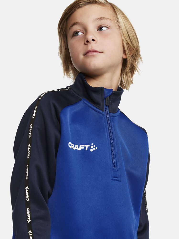 1912733-346390_Squad202.020Half20Zip20Jr_Closeup4