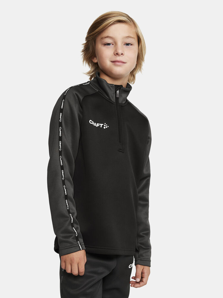 1912733-999985_Squad202.020Half20Zip20Jr_Closeup1