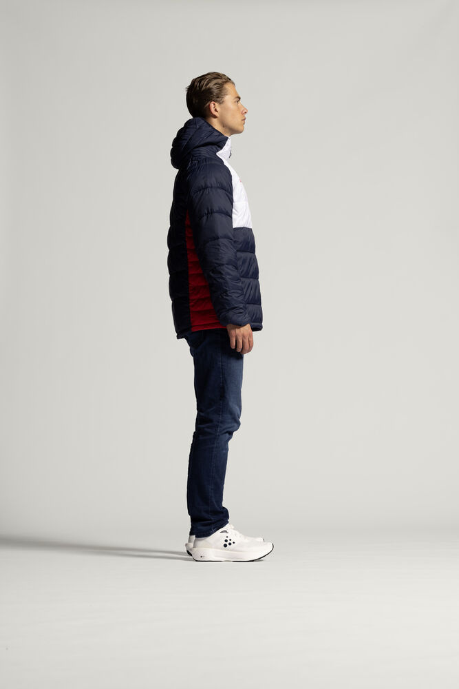 1913299-396430_NOR20Core20Explore20Isolate20Jacket20M_Closeup2