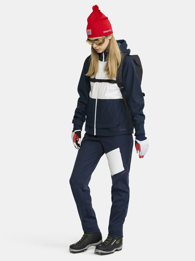 1913340-396900_NOR20Adv20Backcountry20Jacket20W_closeup_01640