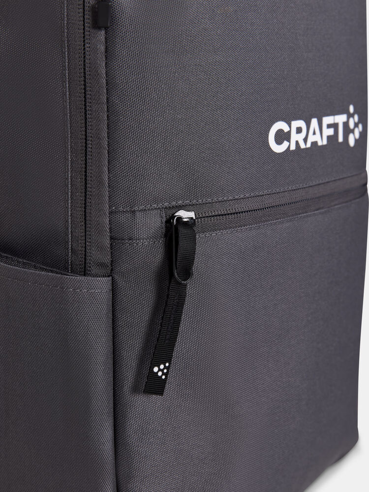 1914378-995000_Squad202.020Backpack2016L_Closeup1