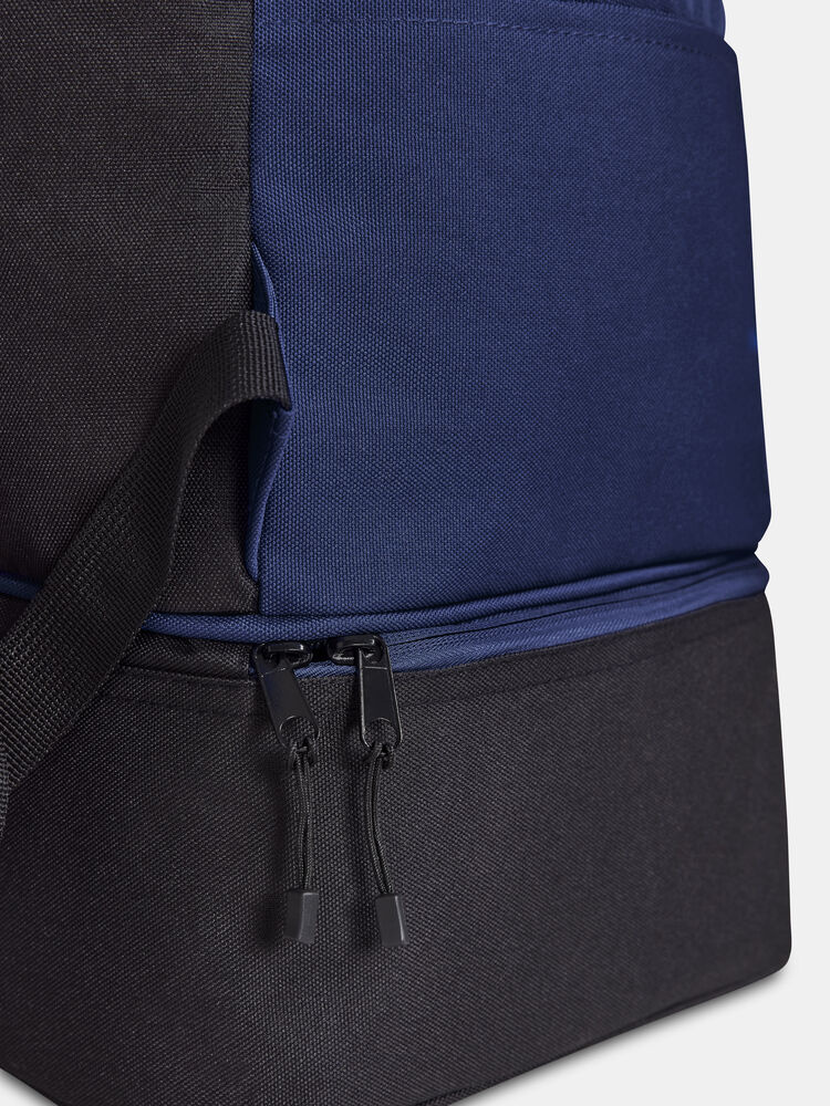 1914379-390000_Squad202.020Shoe20Backpack2026L_Closeup2