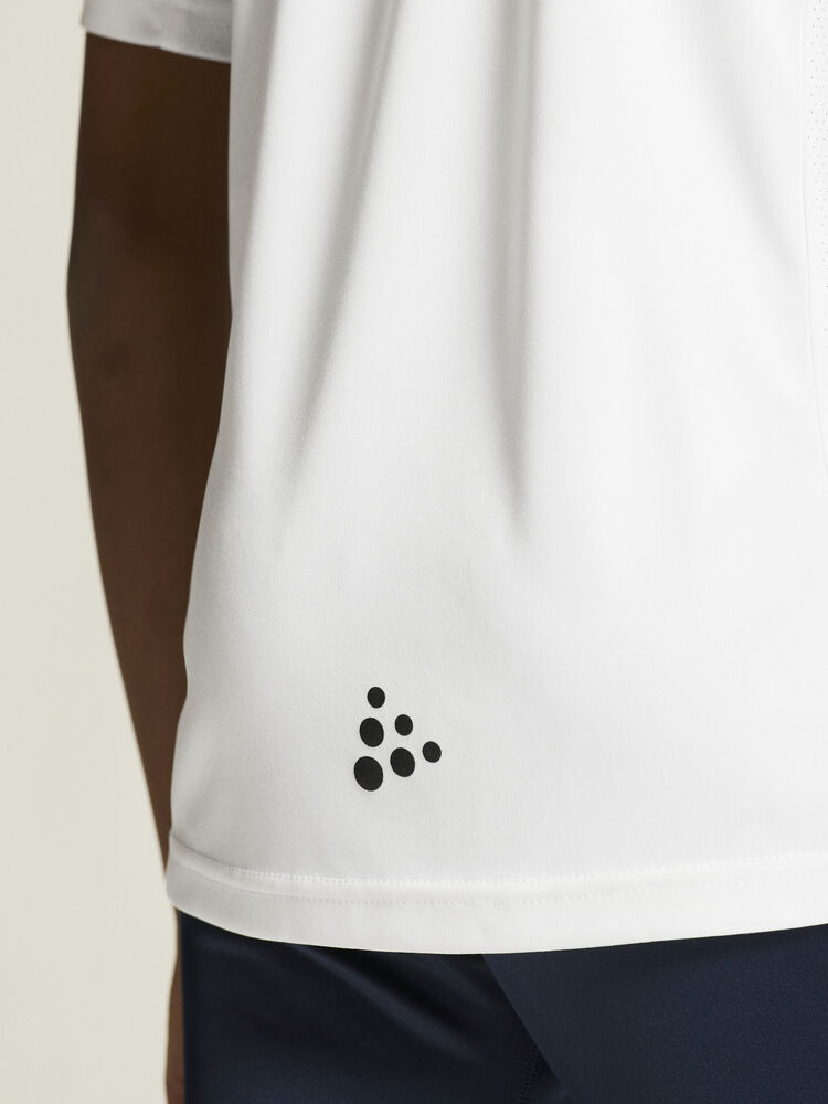 1914657-900000_Rush20220SS20Tee20Jr_closeup7