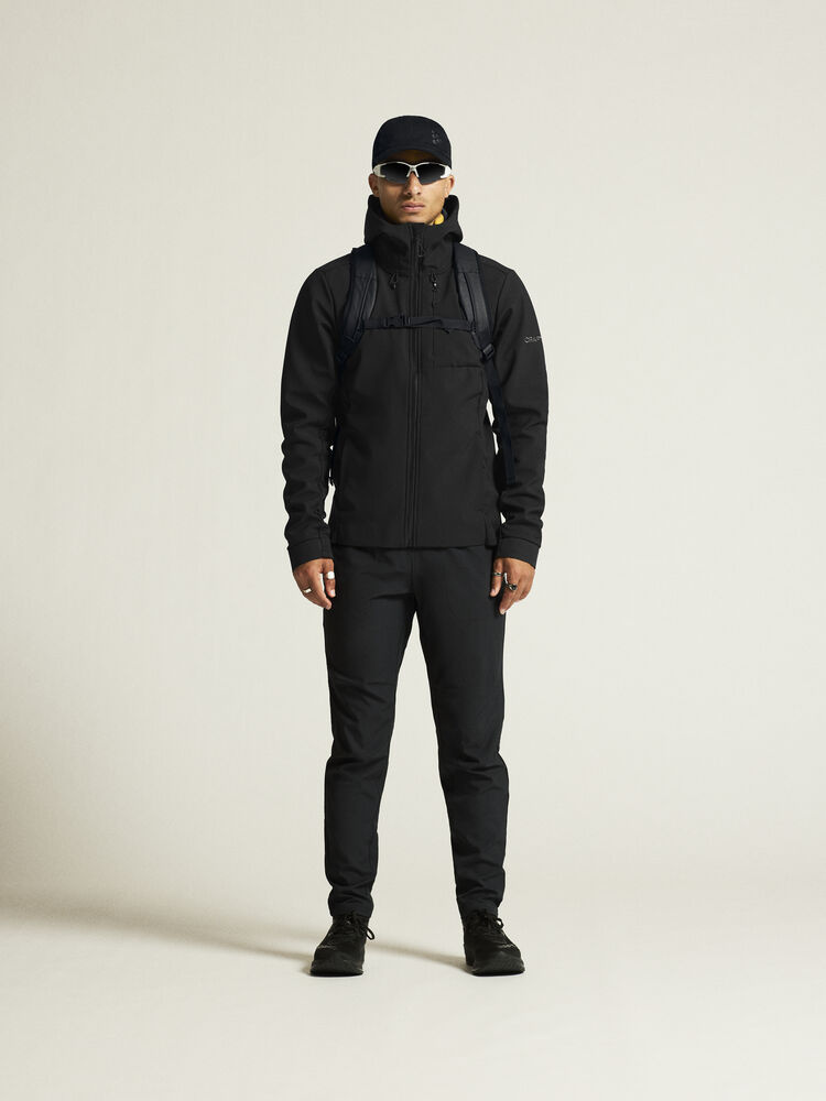 1915258-999000_ADV20Explore20Softshell20220Jkt20M_closeup1