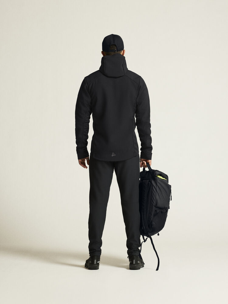 1915258-999000_ADV20Explore20Softshell20220Jkt20M_closeup7