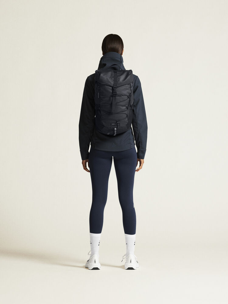 1915259-396000_ADV20Explore20Softshell20220Jkt20W_closeup3